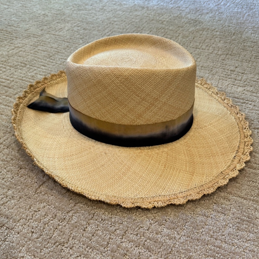 Freya straw hat size large